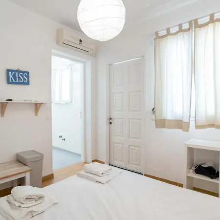 Livadia Seaside 6 게스트하우스 *