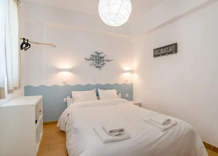 Livadia Seaside 6 3*